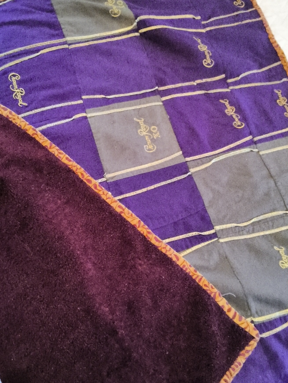 Green Velvet Drawstring Pouch - Picture 5 of 5